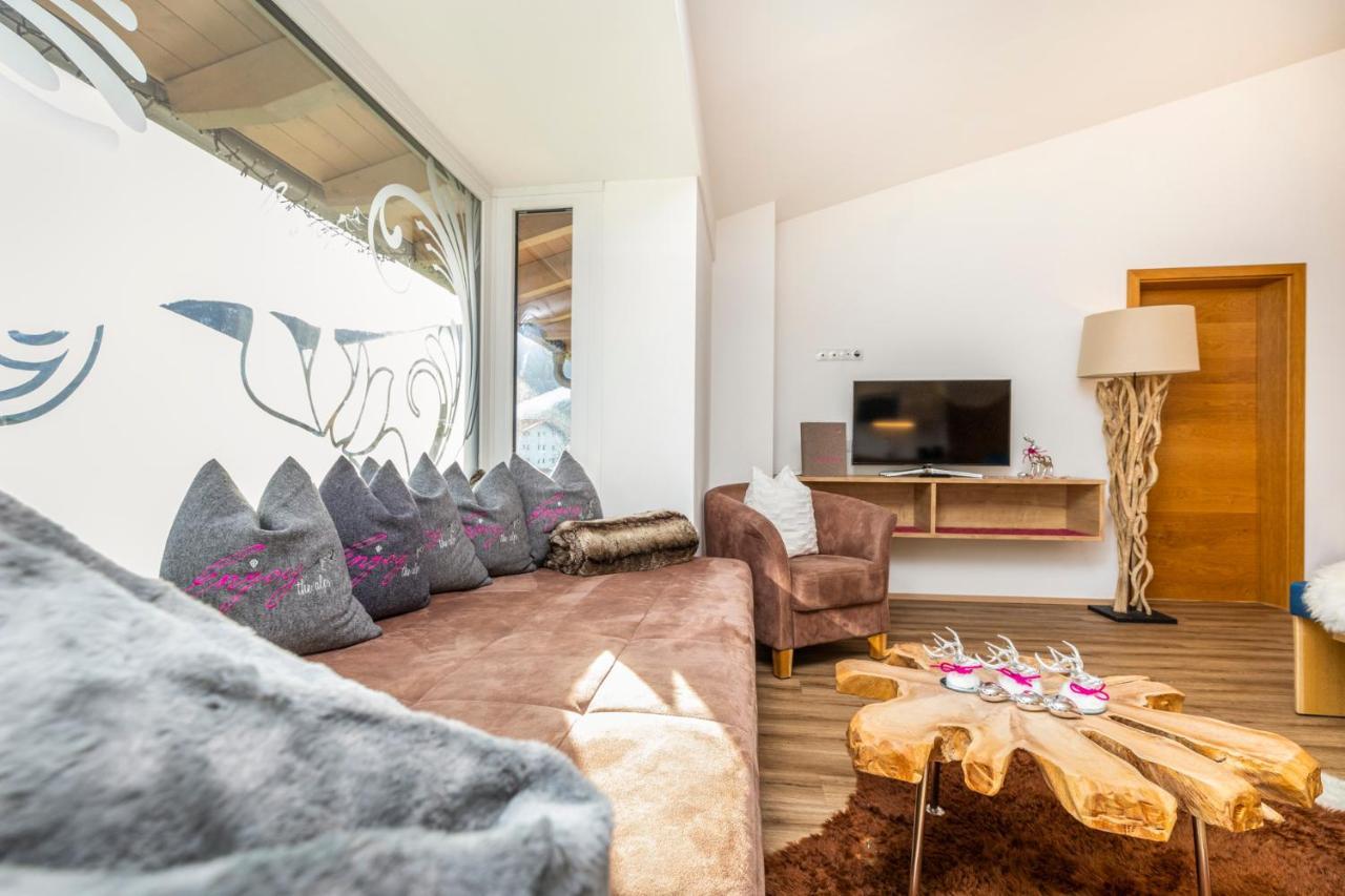 Enjoy The Alps Aparthotel Flachau Exterior photo