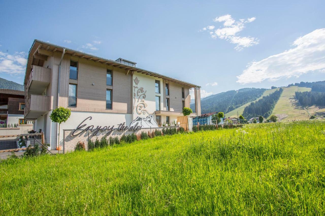 Enjoy The Alps Aparthotel Flachau Exterior photo